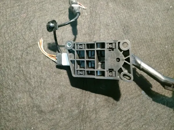 Gaspedaalpotentiometer OEM 9650341780 F00C3E2429 image 6