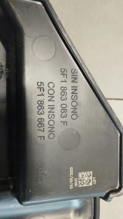Cupra Formentor Hebedachabdeckung OEM 5F1863667F - Gebraucht image 3