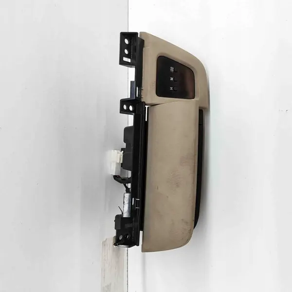 Asbak Toyota Hiace IV OEM 8391026040 - Gebruikt image 2