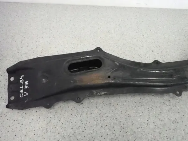 Toyota Celica VI 94-99 främre motorstödbalk OEM image 5