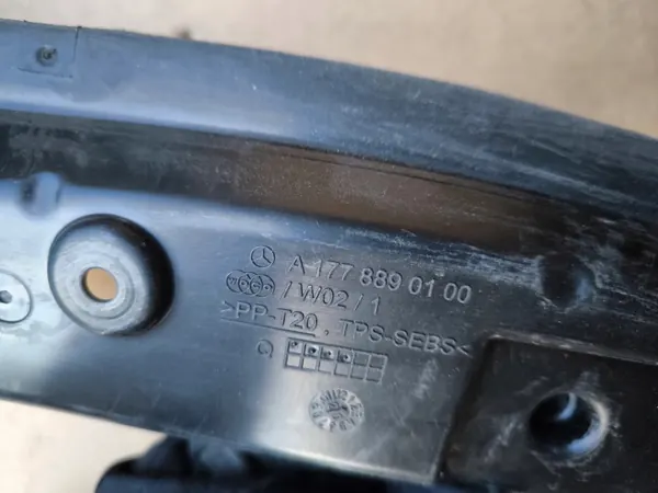 OEM A1778890100 Etulokasuoja Mercedes A W177 image 4