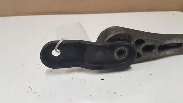 Skoda Superb B6 Vaihteiston tuki 1K0199855BB image 2