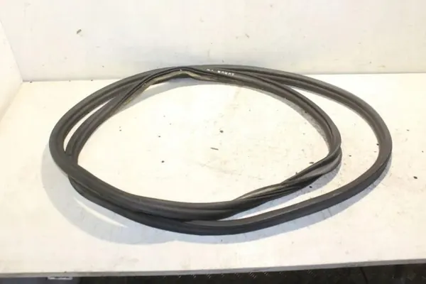 Joint de coffre VW 5G6827705B pour 1.6L diesel 2014 image 5