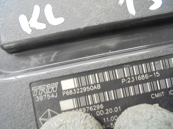 Módulo Keyless Jeep Cherokee OEM P6832295AB 2019- image 3