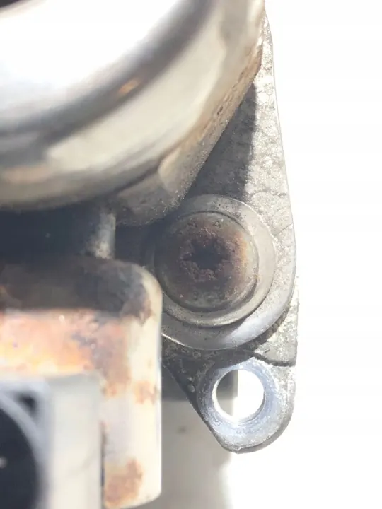 Pompe à vide OEM 06H145100AD pour Volkswagen Tiguan image 9