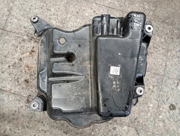 Réservoir AdBlue Pompe Audi A6 C8 4K image 5