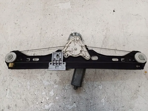 MERCEDES C-KLASA W203 00-07 2.2CDI Mecanismo de Janela Traseira Esquerda A2038202942 image 3