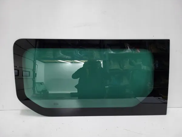 OEM XXXXX281 Bakre höger sidoruta Renault Trafic III image 2
