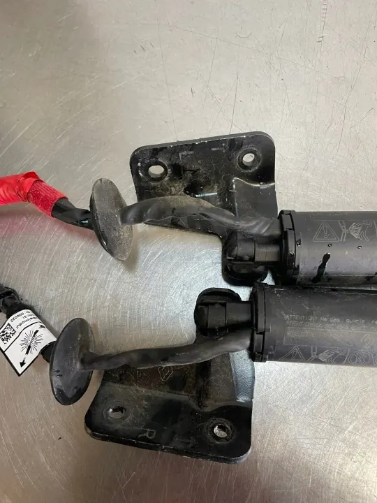 Kit de atuador de porta-malas elétrico OEM 904517907R Renault image 4