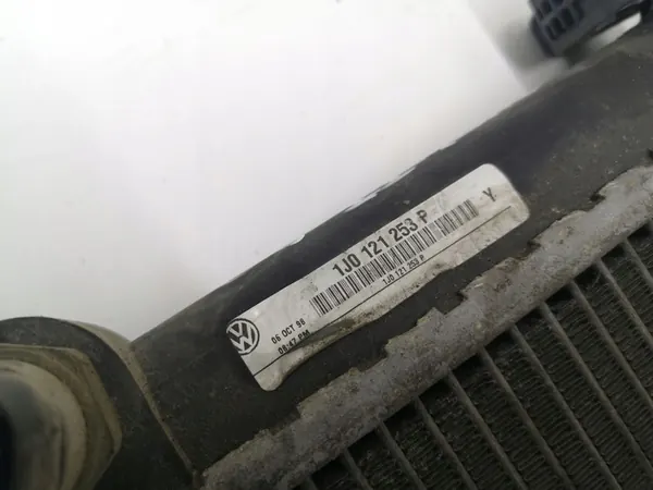 Audi TT Mk1 1999 Kylare 1J0121253P image 3