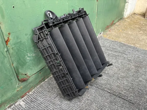 Porsche luftventiljalusi OEM 9Y0122356C Höger sida image 3
