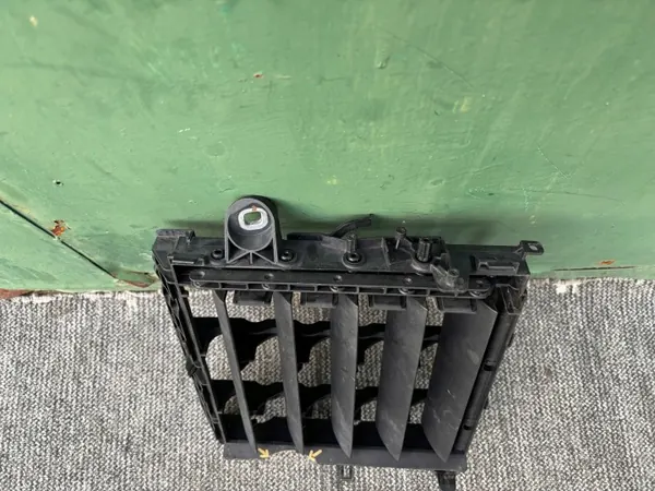 Porsche luftventiljalusi OEM 9Y0122356C Höger sida image 4