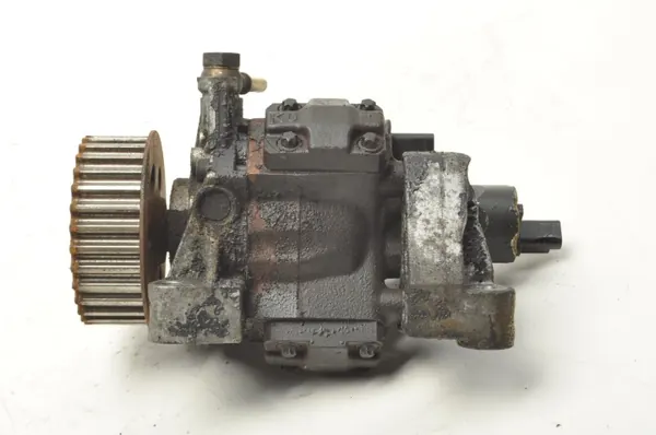Renault OE 167000938R högtryckspump - Begagnad image 8