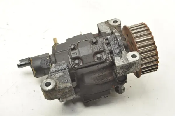 Renault OE 167000938R högtryckspump - Begagnad image 9