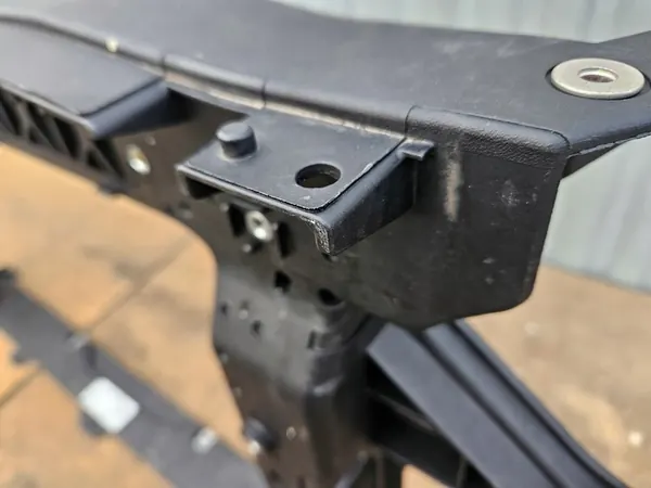 KIA X-CEED Originaler Vorderträger 64101 J7500 image 6