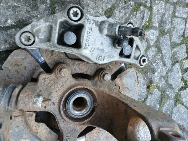 Pinças de travão dianteiras esquerda e direita OEM 975/976 image 4