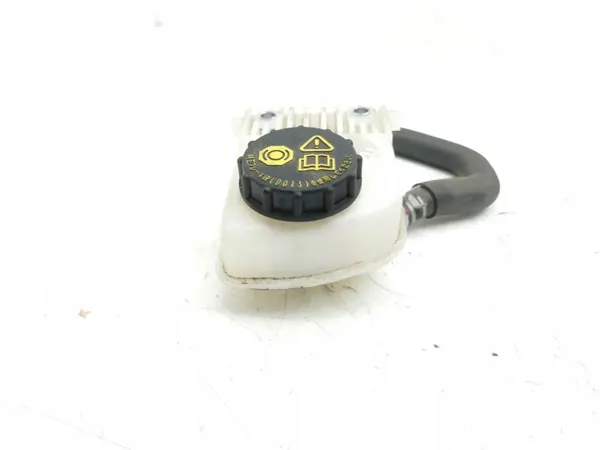 Réservoir de liquide de frein Mazda OEM AMD148138 image 4