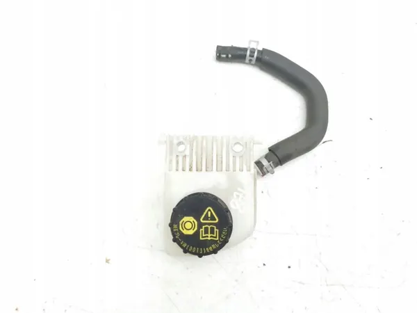 Réservoir de liquide de frein Mazda OEM AMD148138 image 5