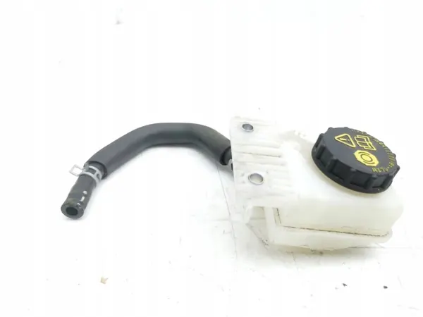 Réservoir de liquide de frein Mazda OEM AMD148138 image 6