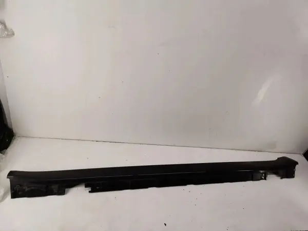BMW 7-sarja F01/F02 vasen kynnyssuoja OEM 7185043 image 2