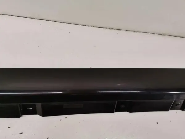 BMW 7-sarja F01/F02 vasen kynnyssuoja OEM 7185043 image 8