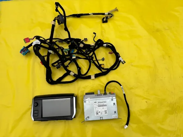 Peugeot 208/2008 Touchscreen-Radio-Panel OEM 9806730180 image 2