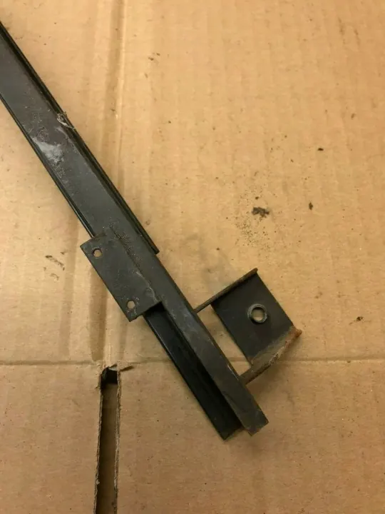 OEM 191837410 Framdörr Fönsterlist Höger Sida image 5