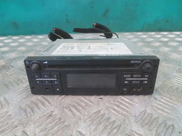Renault OE Radio OEM 281154140R Master/Movano image 2