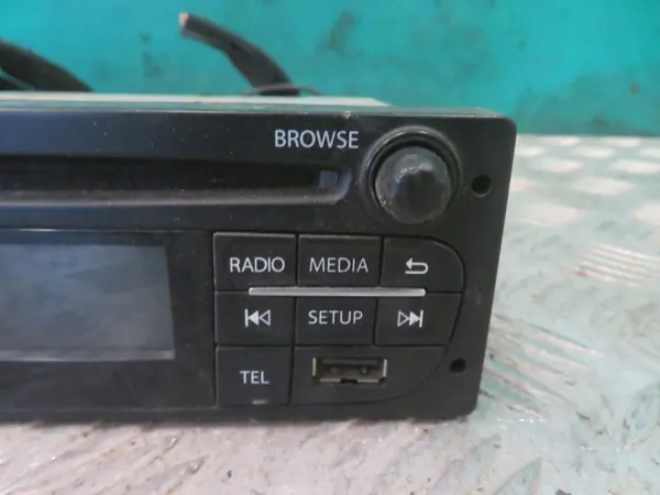 Renault OE Radio OEM 281154140R Master/Movano image 3