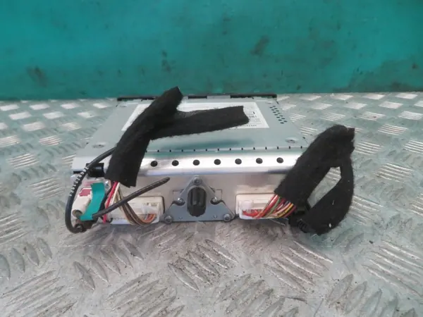 Renault OE Radio OEM 281154140R Master/Movano image 6