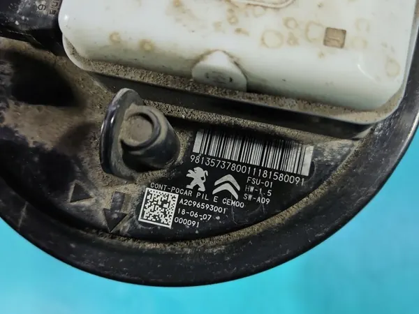 Flotteur Pompe à Carburant OEM 9813573780 Peugeot 2008 image 7