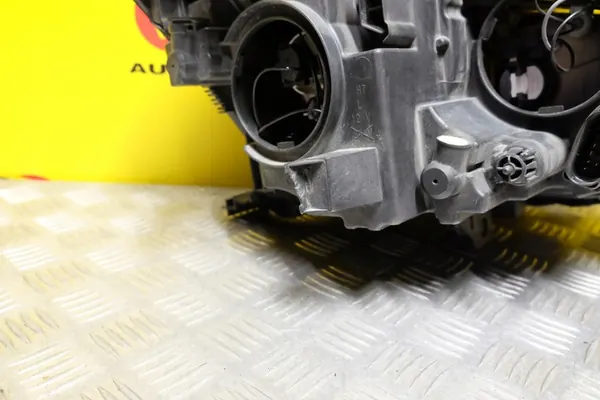 MERCEDES GLA W156 2013 Linker koplamp USA A1569061500-LEWA image 10