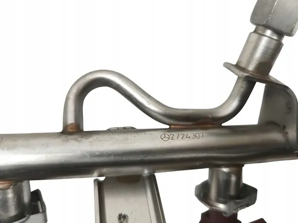 Bränslerail Injektorer Mercedes W204 W203 W211 W212 A2710780023 image 4