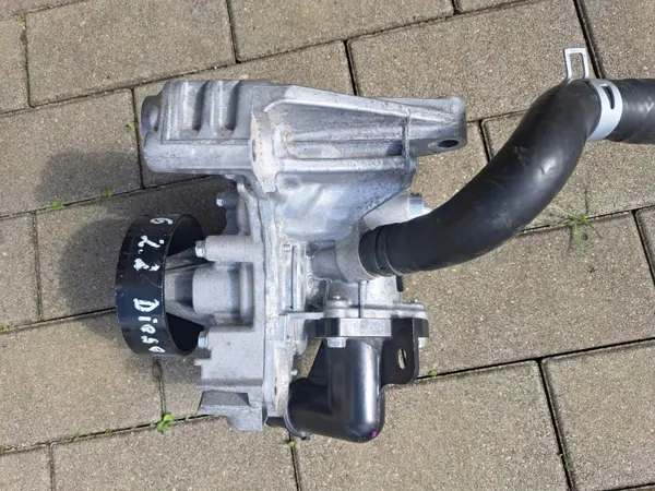 Mazda waterpomp OEM SH01 151H0 voor 2.2 Diesel image 3