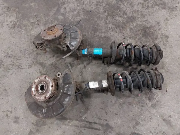 SKODA OCTAVIA II 04-08 McPherson Avant Gauche 824904004793 image 1