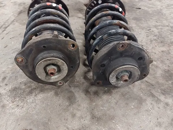 SKODA OCTAVIA II 04-08 McPherson Avant Gauche 824904004793 image 2