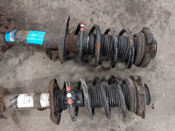 SKODA OCTAVIA II 04-08 McPherson Avant Gauche 824904004793 image 3