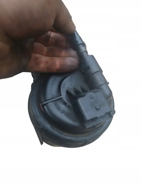 Fiat Croma 1.9D Fuel Filter Housing UFI Used image 4