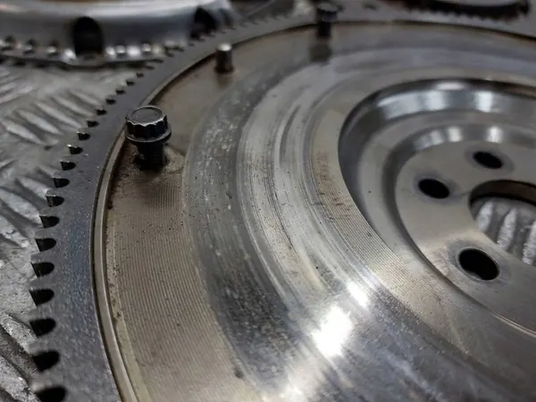 Kit de embreagem para Volkswagen Golf VI 1.2 TSI OEM 030105271M image 2