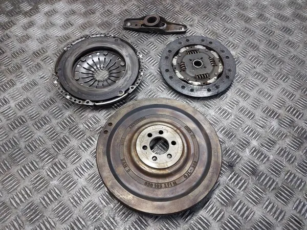 Kit de embreagem para Volkswagen Golf VI 1.2 TSI OEM 030105271M image 8