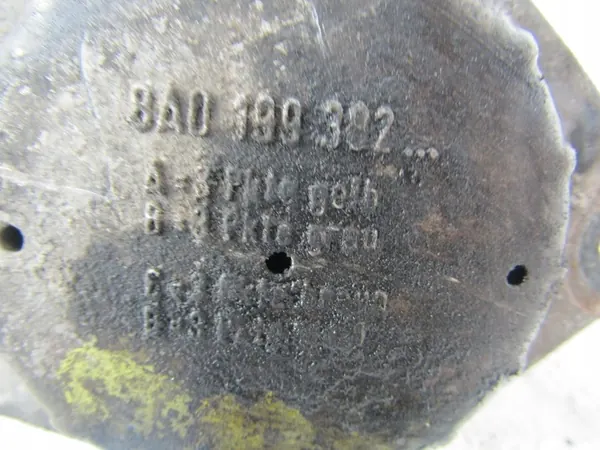 AUDI 80 B4 Engine Mount 8A0199381A + Cushion 8A0199382 image 4