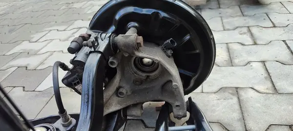 VW TIGUAN II TRAVE POSTERIORE SOSPENSIONE 4X4 5Q0505235M image 4