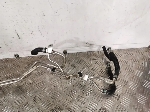 Conduto de combustível Infiniti Q50 OEM FBZ14116 - Usado image 4