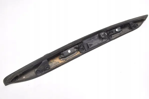 Moldura Portón Volvo V50 OEM 30753026 Usado image 3