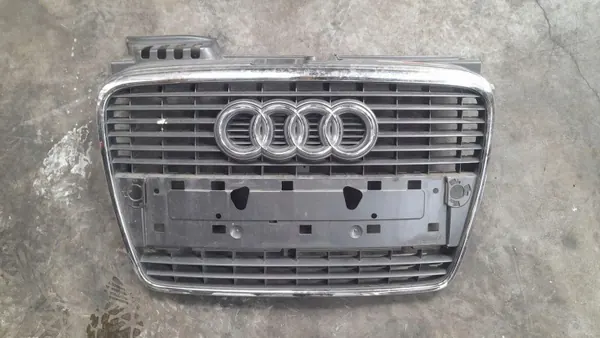 Grelha falsa Audi A4 B7 OEM 8E0853651Q image 2