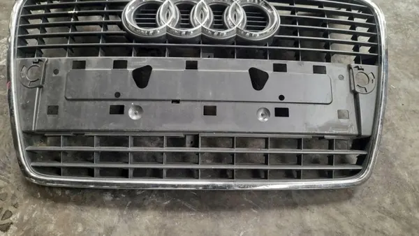 Grelha falsa Audi A4 B7 OEM 8E0853651Q image 4