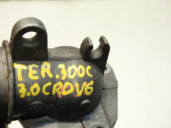 Carcasa de termostato Chrysler 300C 3.0 CRD V6 A6422000315 image 2