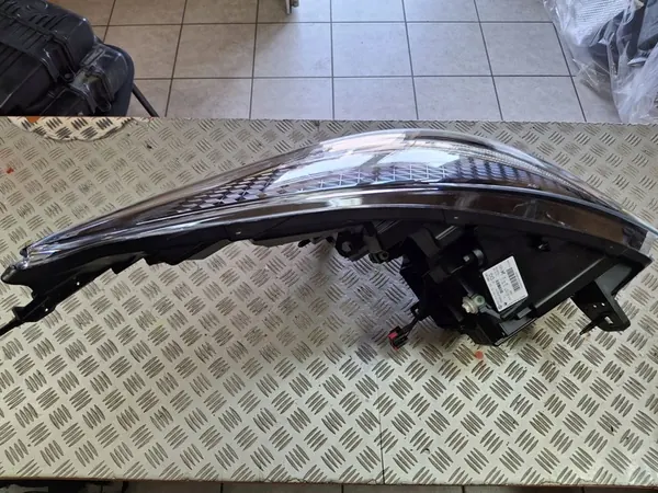 Vasen etu Full LED -ajovalo Renault Trafic III Lift image 2