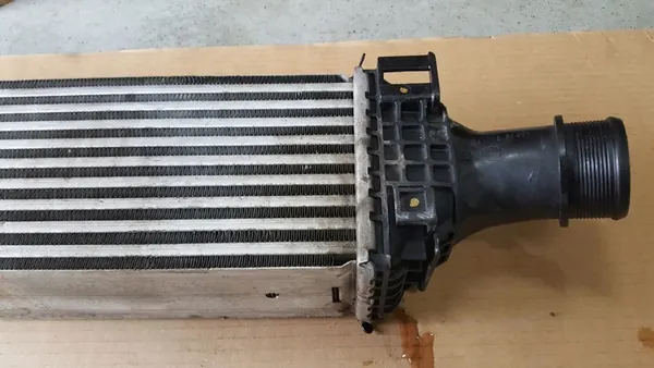 Intercooler Audi OE 80A145805J image 4