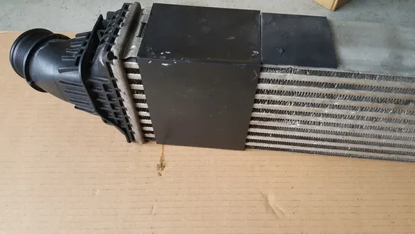 Intercooler Audi OE 80A145805J image 7
